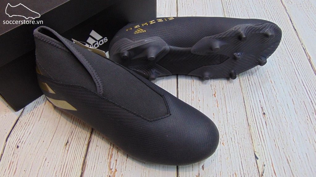 superstar femme blanche et bordeaux